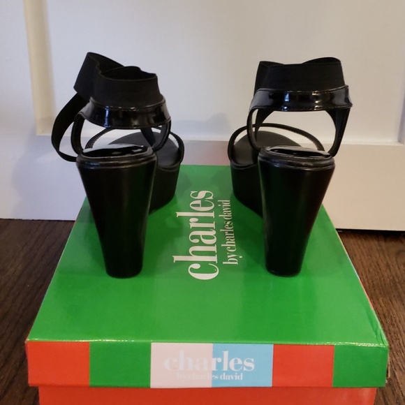 CHARLES by Charles David sandal Wedges - Picture 3 of 4